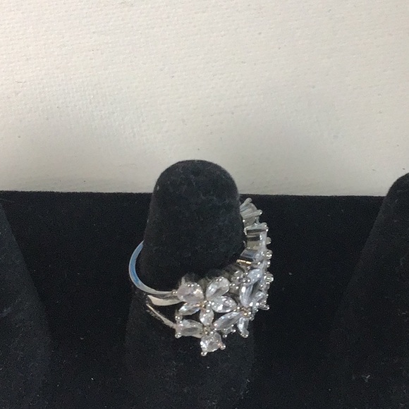 Crystal Flower Petal Ring S925 - Picture 9 of 12